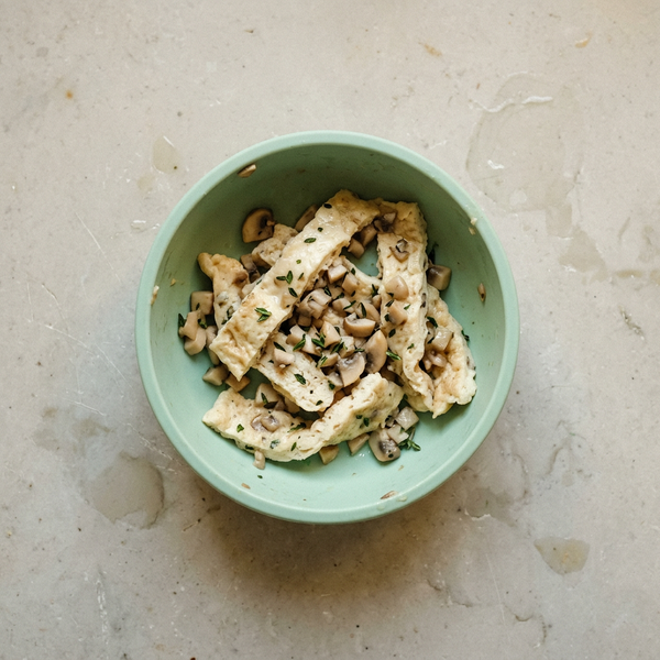 Champignon-Omelett-Streifen mit Thymian