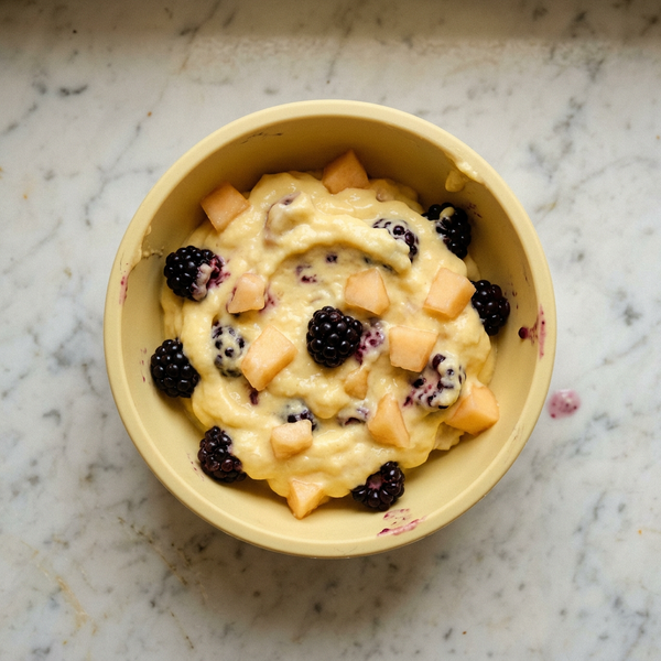 Quark-Eis mit Brombeeren und Honigmelone