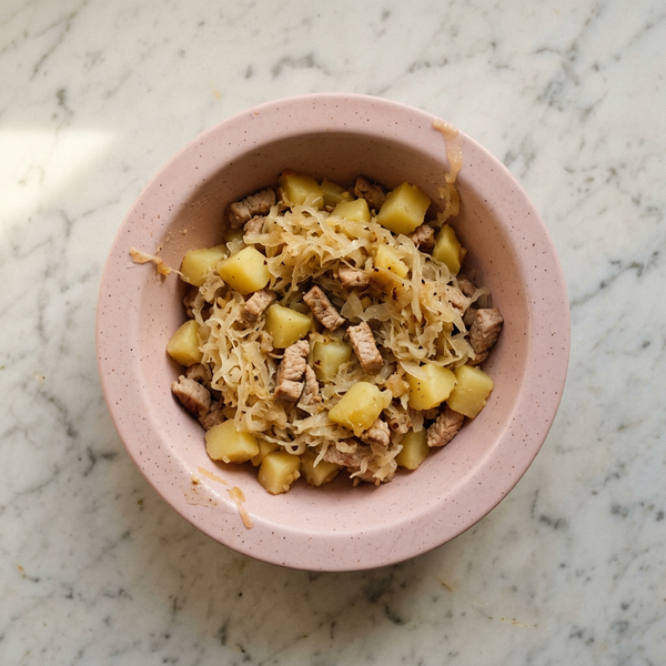 Sauerkraut-Kartoffel-Pfanne mit Schweinefleisch